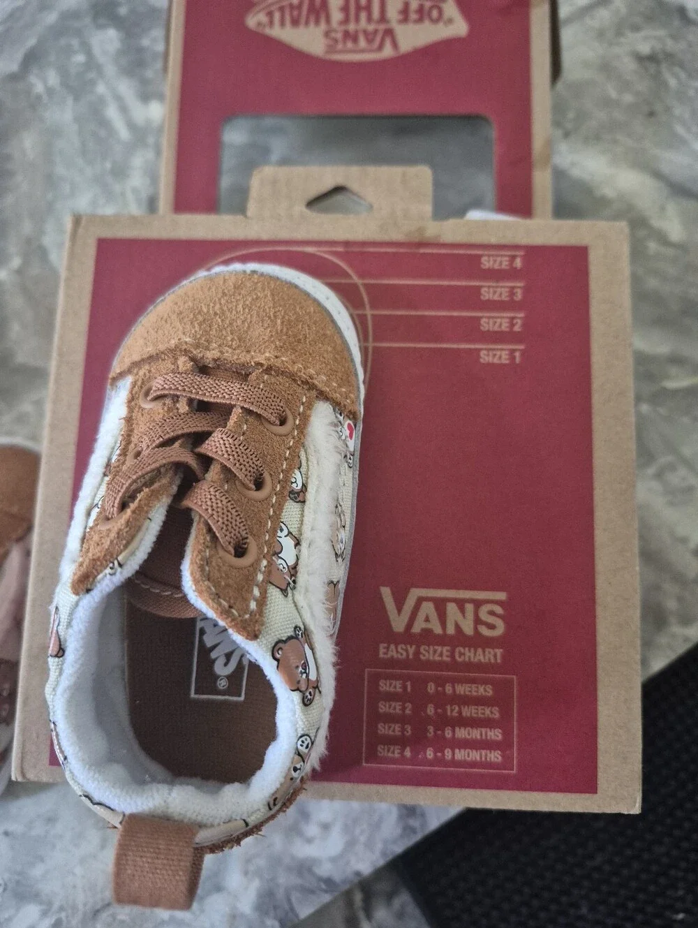 Vans Old Skool Unisex Baby Sneakers Teddy Bear Size 3 - 6 Months
